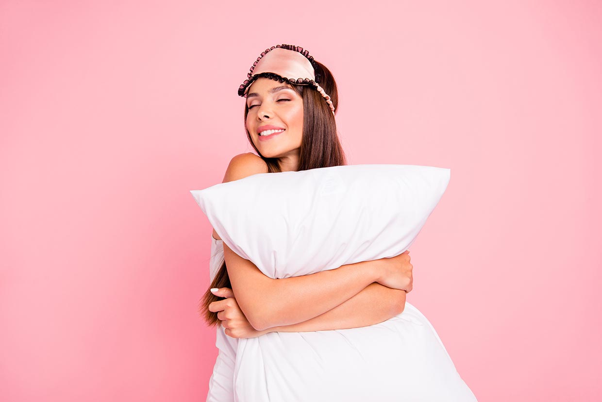 Nadine Hill & Katy Jobbins on Rich House Poor House, Channel 5